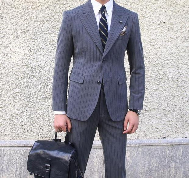 制作西服的面料有哪些主要類型?